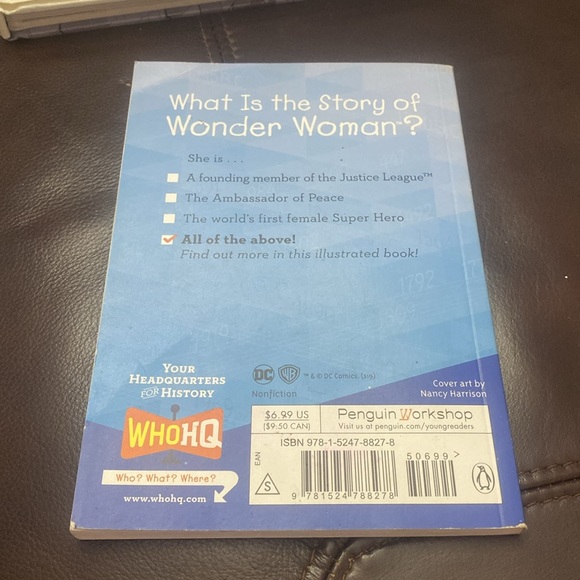 Wonder Woman Book lot - Picture 6 of 9